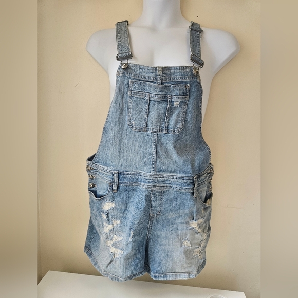 Torrid Premium-Distresed  Denim Short Overalls Women's SZ 14" - Picture 1 of 9